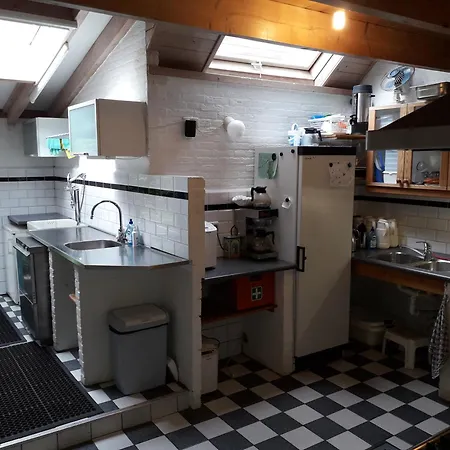 Groepsaccommodatie Met Workshopruimte 別荘